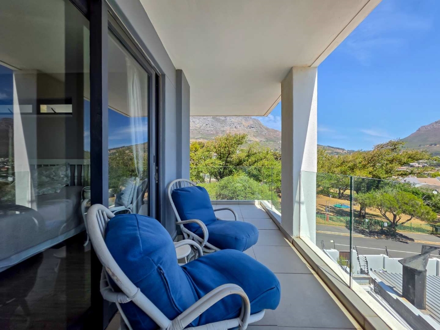 2 Bedroom Property for Sale in Vredehoek Western Cape
